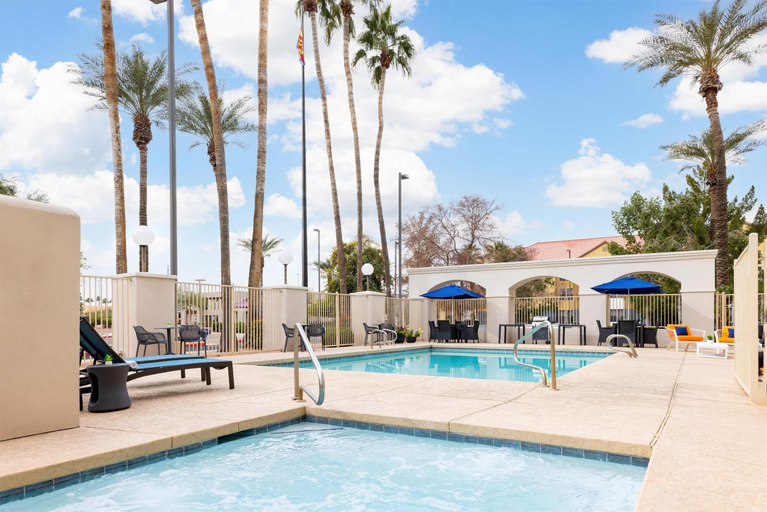 Sport & Beauty 5, Hampton Inn Phoenix/Chandler, Maricopa