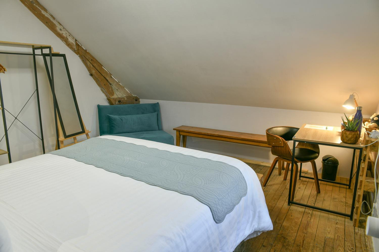 Bedroom 2, La Maison Fleur de Frangipanier, Savoie