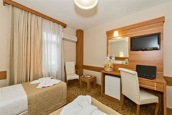 Others 2, Hotel Selenay, Fatih