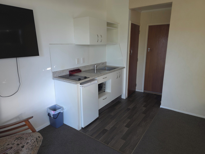 Interior, Golden Aura Suites, Stratford