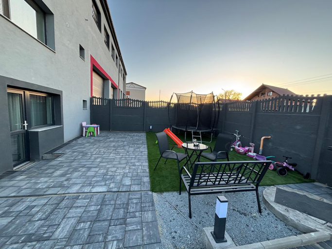 Others 5, Wonderland apartment Self Check-in Parking Free, Bistrita