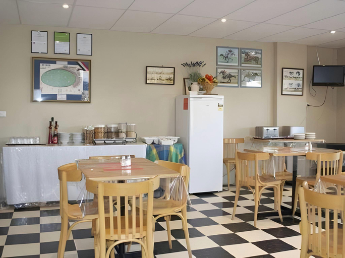 Food & Drinks 5, Albury Garden Court Motel, Albury