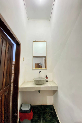 Bathroom 4, Duyung Rooms and Resto by Zuzu, Lombok