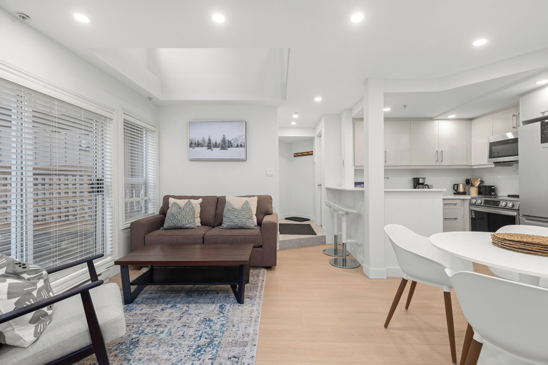 Living area 3, Glacier's Reach by Whistler Premier, Squamish-Lillooet