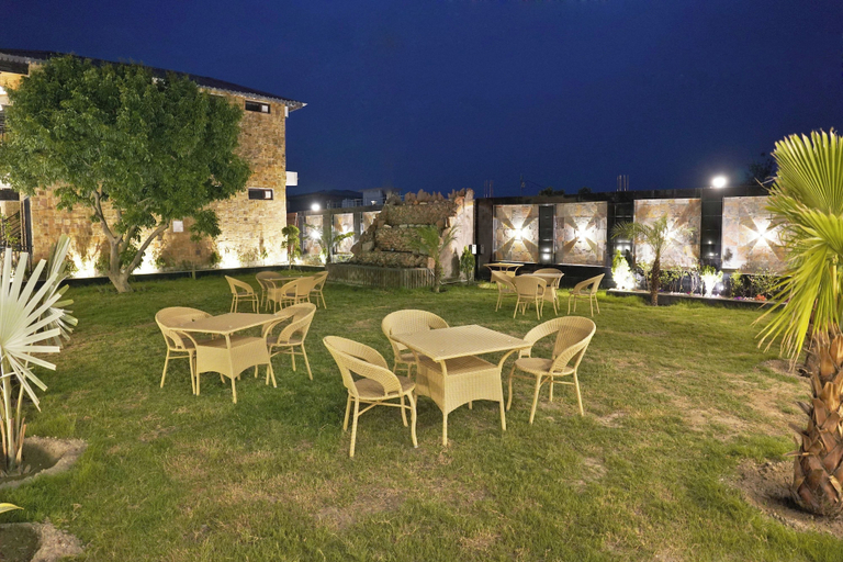 Outdoor dining 4, Corbett Nivara Retreat By Kadyan Group of Hotels, Nainital