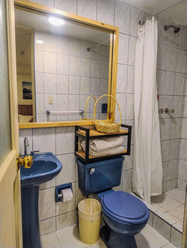 Bathroom 4, Central Market Hotel San Pedro, Cusco