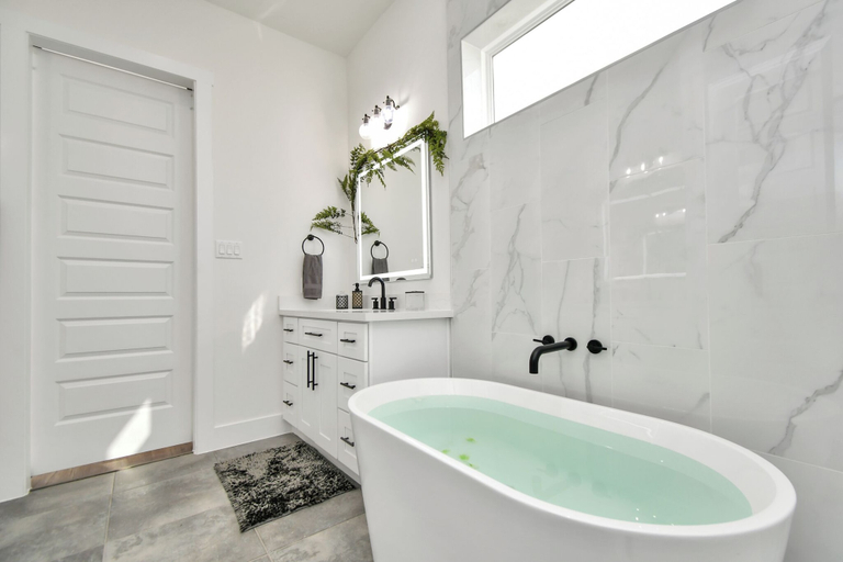 Bathroom 3, Empress Stylish Retreat, Houston