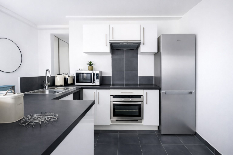 Private kitchen 3, Magnifique 1 Chambre a Neuilly-sur-Seine, Hauts-de-Seine