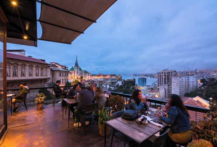 Food & Drinks 5, Fauna Hotel, Valparaíso