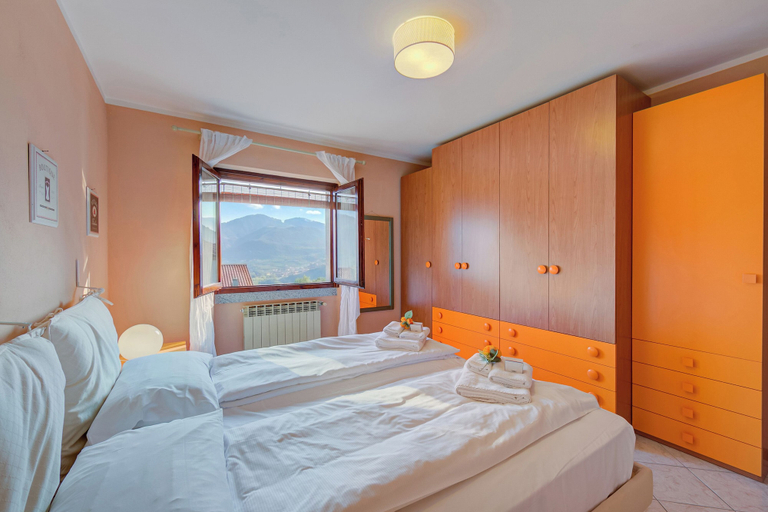 Room 3, Casa Angiolina Lake & Mountain View Terrace, Brescia