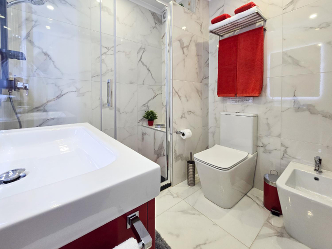Bathroom 4, Apartments Edificio Cruzeiro, Portimão