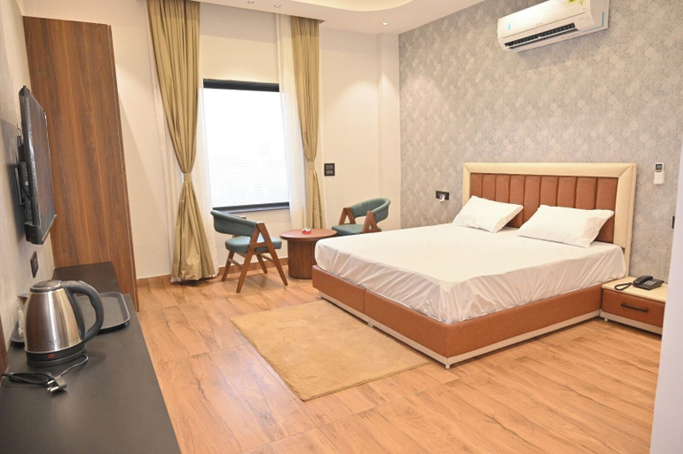 Room 5, Purav Hotel, Sonipat