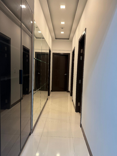 2, Cozy Apartment with Private Room in Vibrant Taguig, Taguig