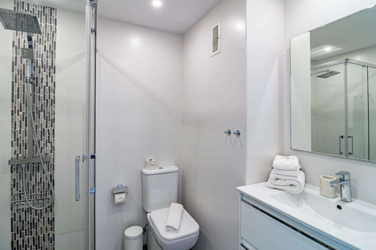 Bathroom 3, Sat2 - Modern 2 Bedroom Apartment With Ocean View, Málaga
