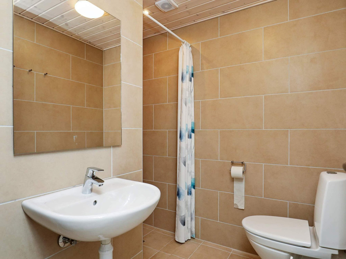 Bathroom 3, 5 Star Holiday Home in Idestrup, Guldborgsund