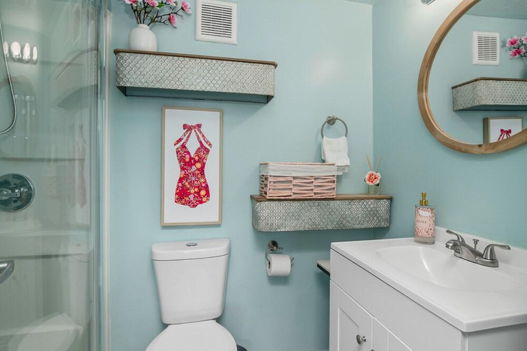 Bathroom 4, Latitude 26 Waterfront Boutique Resort, Collier