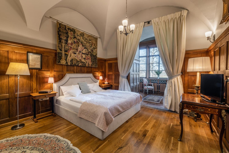 Bedroom 3, Zamek Karpniki Schloss Fischbach, Jelenia Góra