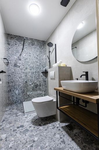 Bathroom 3, Hotel Klek, Ogulin