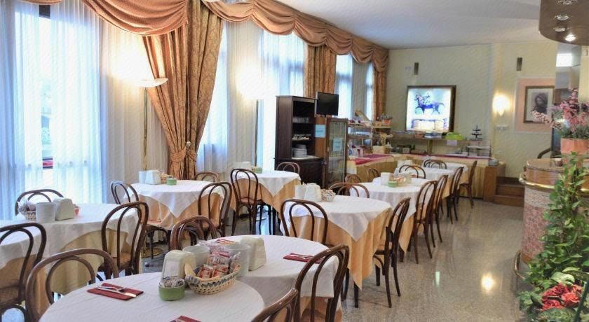 Food & Drinks 5, Donatello, Padua