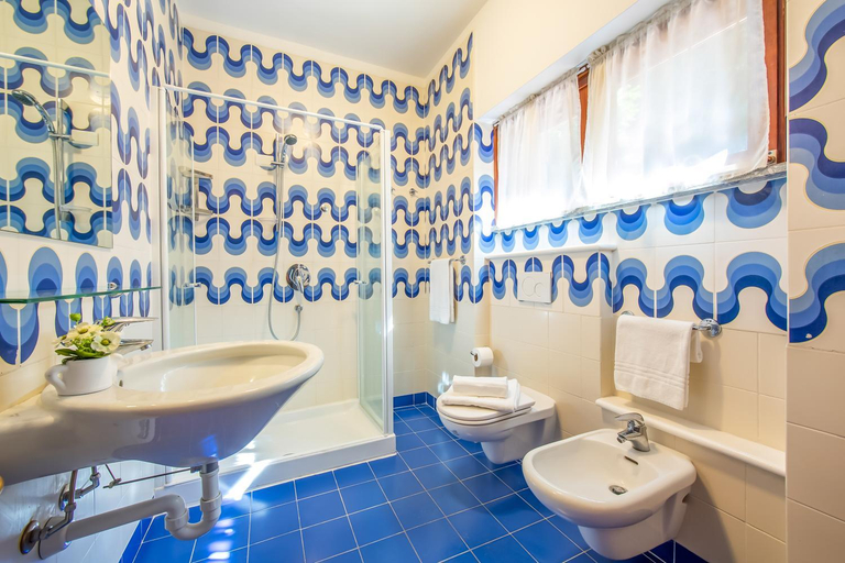 Bathroom, Villa Marilyn, Como