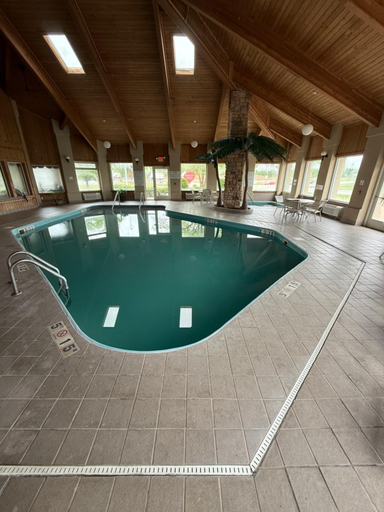 Sport & Beauty 4, Ameristay Inn & Suites, Pike
