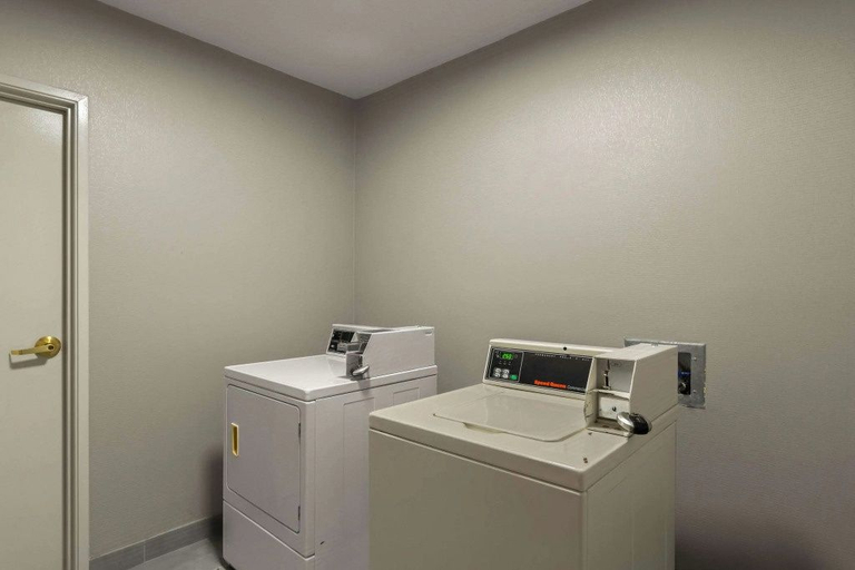 Bathroom, Comfort Inn & Suites Ashland - Richmond North, Hanover