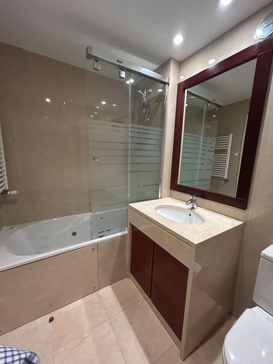 Room 5, Areeiro Elegant by Homing, Lisbon