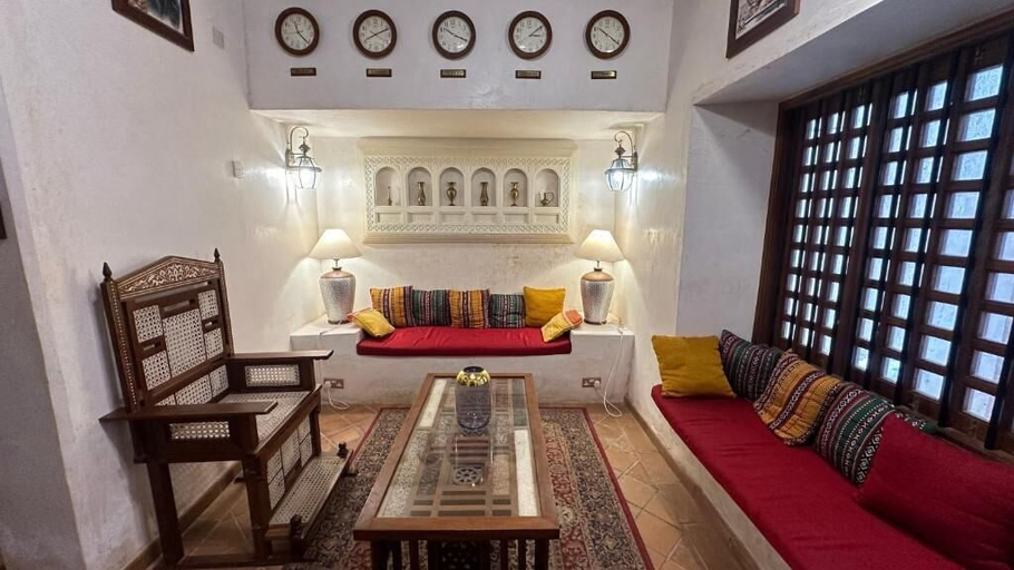 Others 5, Beytsalam, Lamu West