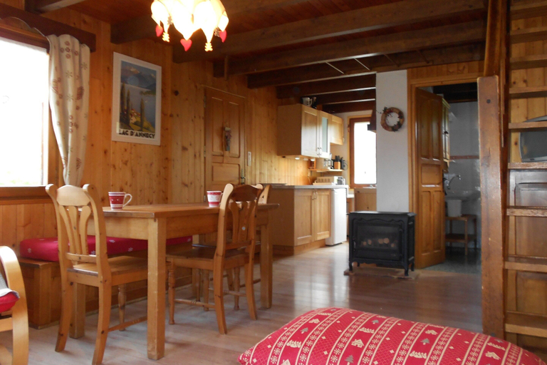 Others 5, Chalet in Notre-Dame near Ski Lift, Savoie