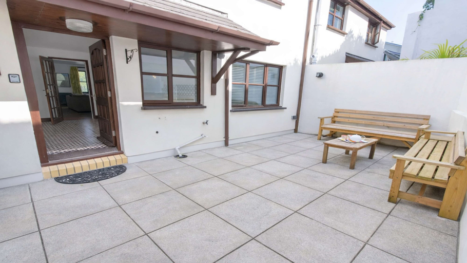 Others 5, Rockham Bay View - Sleeps 6 Mortehoe, Devon