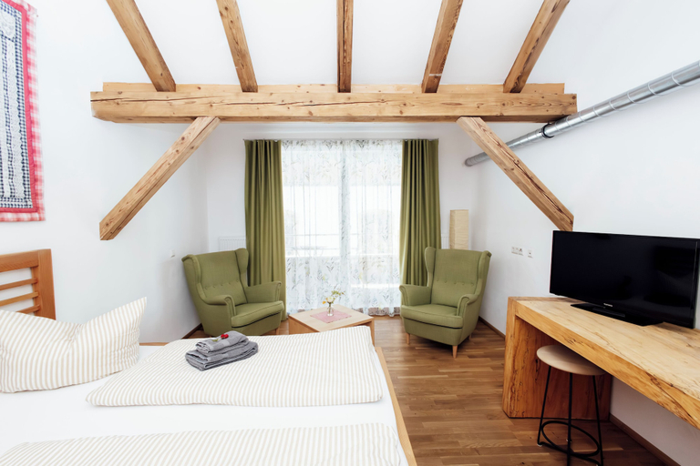 Bedroom 4, Alte Kass Hotel und Kaffeehaus, Esslingen
