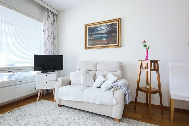 Living area 2, Bright 1BR Apt with Sauna & Balcony, Finland Proper