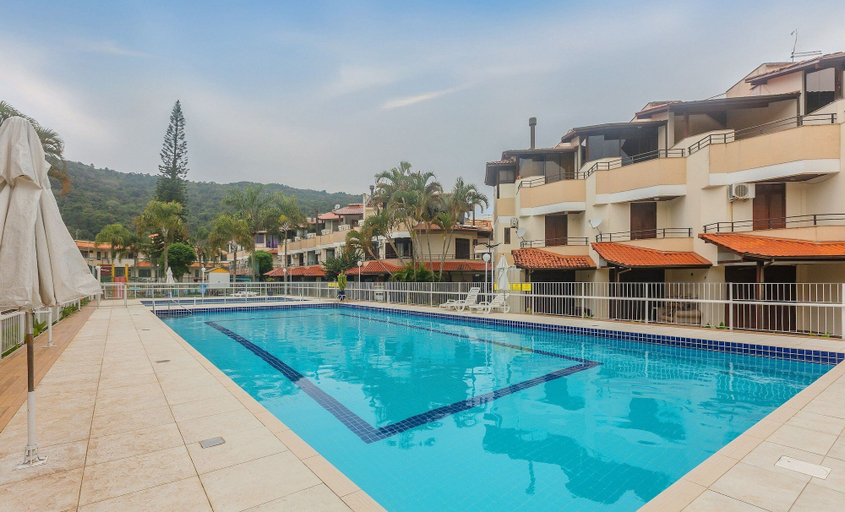 Pool, Discover Comfort and Leisure 170 m From Ponta das Canas Beach - Mvcs, Florianopolis