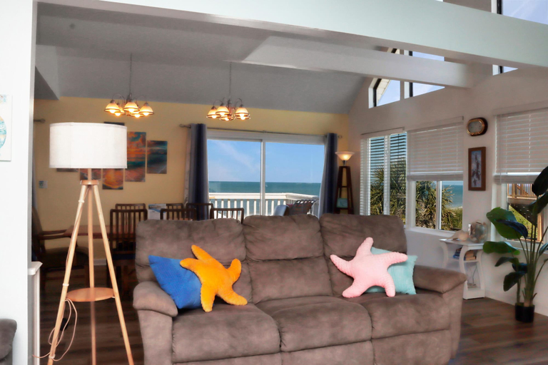 Others 5, Pelican, Gulf