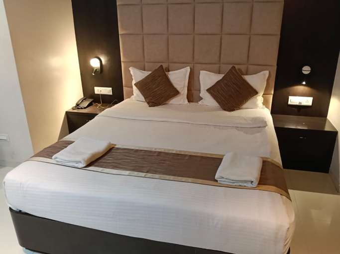 Bedroom 5, Hotel Magnum Inn, Junagadh