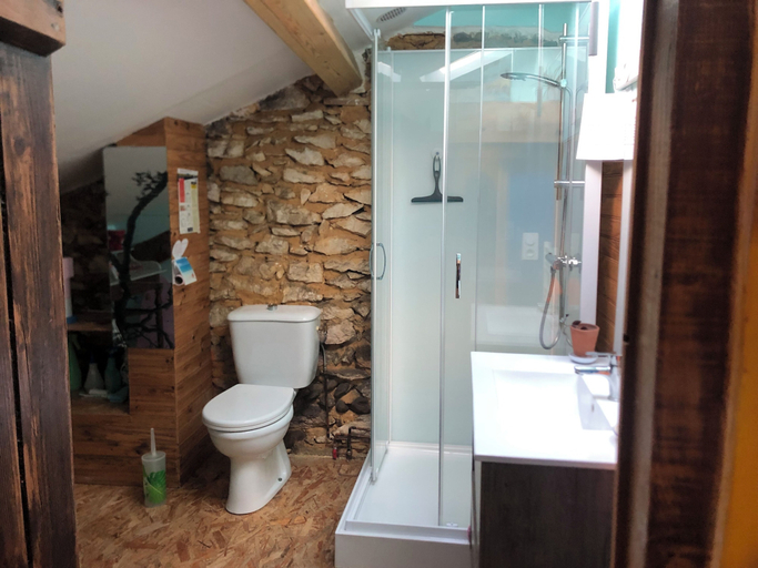 Bathroom 5, Chambres Bambou & Corail & Music, Landes