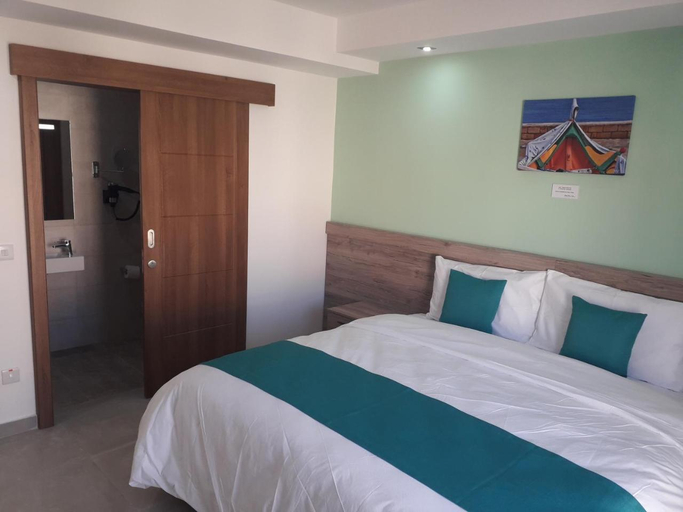 Bedroom 2, TJ Boutique