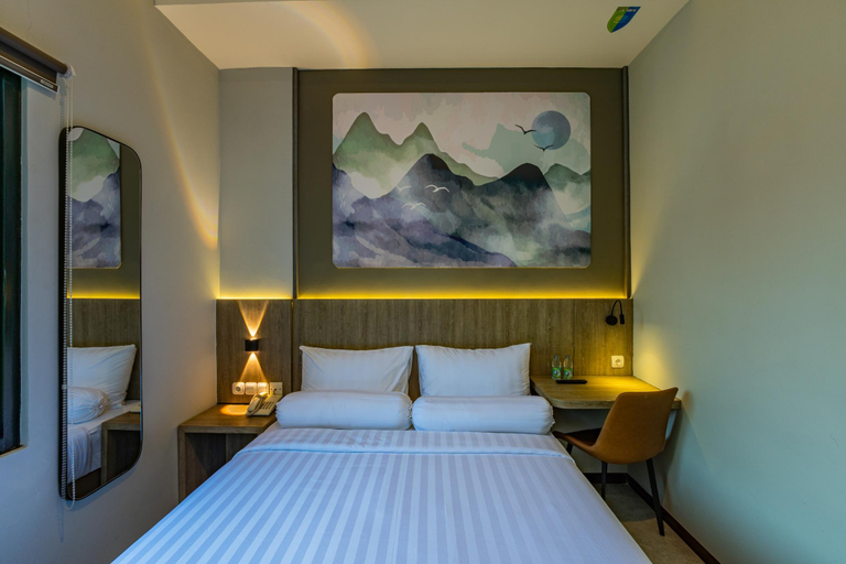 Bedroom 5, Front One Budget Hotel Tirtonadi Solo, Solo