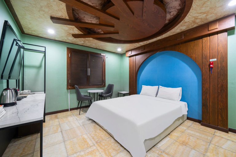 Bedroom 2, Boryeong (Daecheon) Sanho Beach Hotel, Boryeong