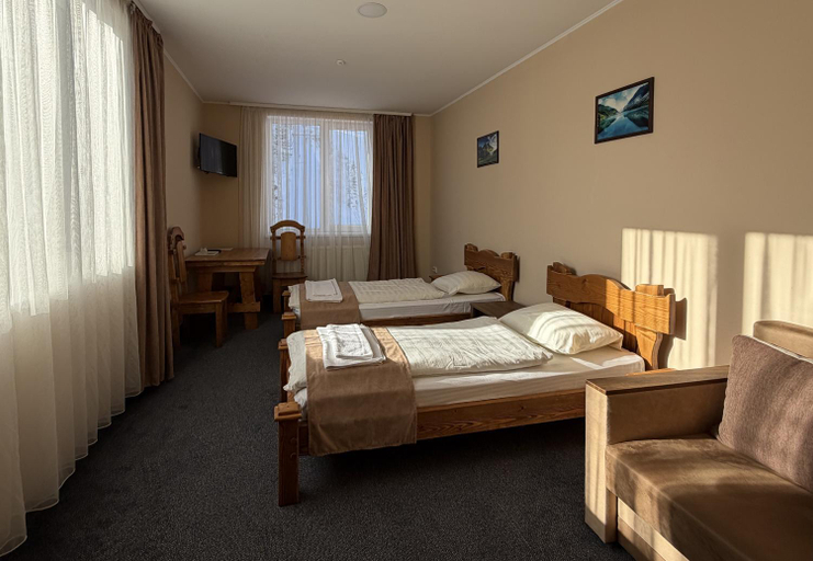 Bedroom 2, Vershyna, Rakhivs'kyi