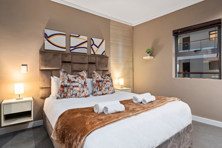 Interior 4, Icon 606, City of Cape Town