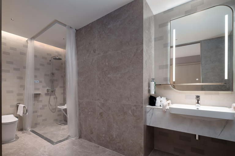 Bathroom 4, Hilton Garden Inn Xining Chengdong, Xining
