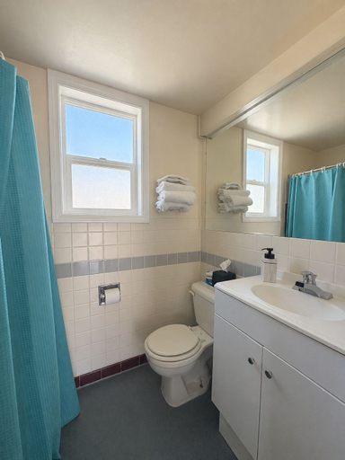 Bathroom 5, Mission Bay Motel, San Diego