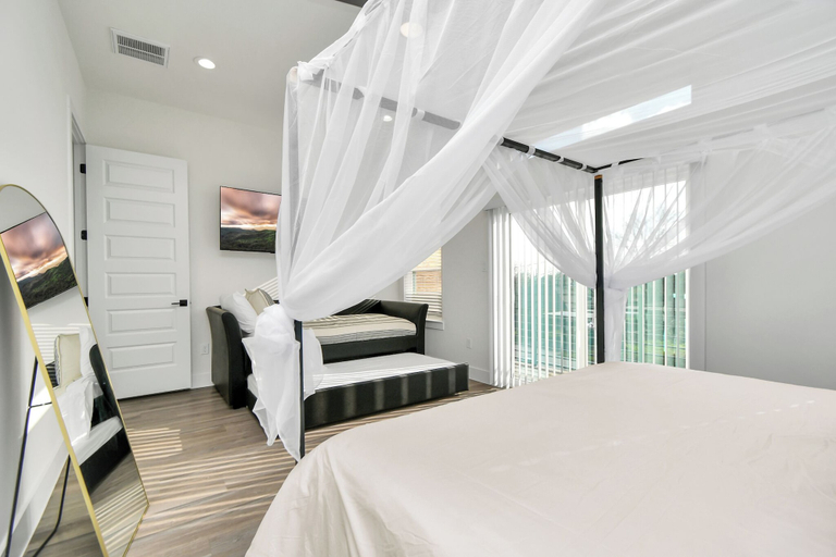 Room 4, Empress Stylish Retreat, Houston
