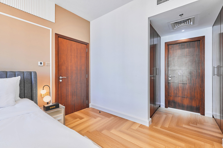 Room 4, bnbme | Stand Point Tower A | 1BR + Study Room, Dubai