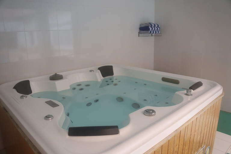 Bathroom 4, Ramee Guestline Hotel, Muttrah