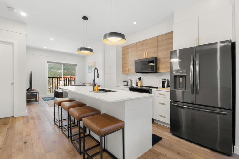 Private kitchen 3, Golden Ridge Collection, Division No. 15