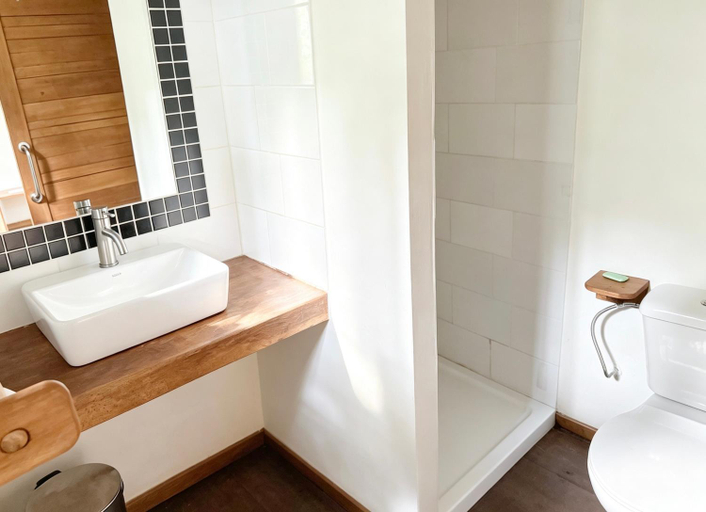 Bathroom 3, ECO-POR, Lobata