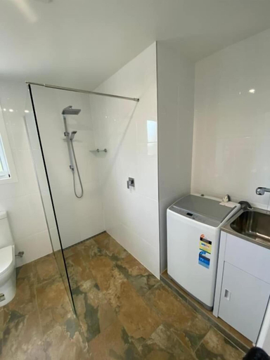 Bathroom 5, Seaside Farm, Central Coast - Pt A
