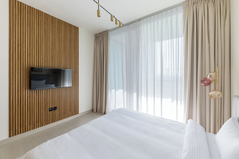 Room 5, Modern 1BR Apartment with City View, Dubai